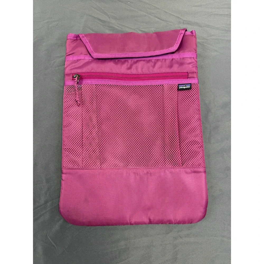 Patagonia Magenta Padded Laptop Tablet Sleeve Case Mesh Pocket Pink 10.5x15